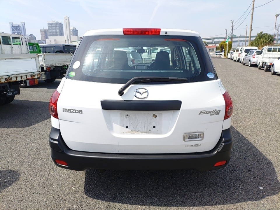MAZDA FAMILIA