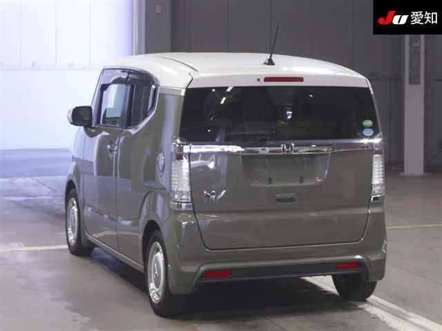 HONDA N-BOX SLASH