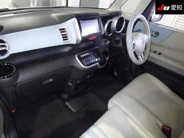 HONDA N-BOX SLASH