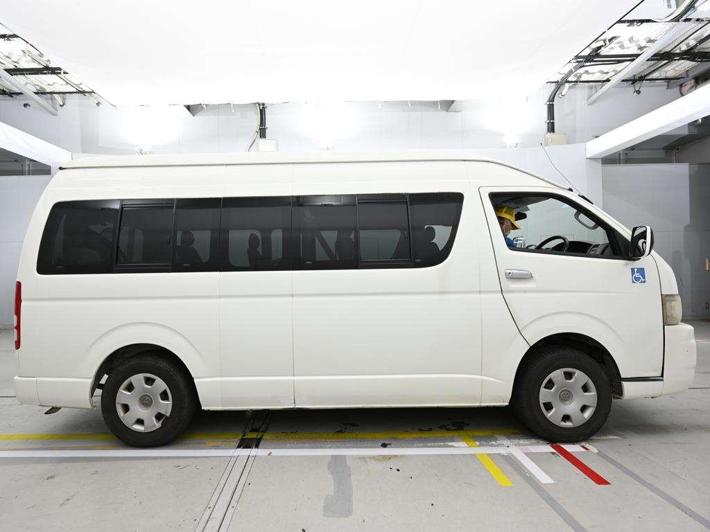 TOYOTA REGIUS ACE