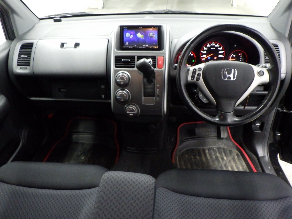 HONDA MOBILIO SPIKE