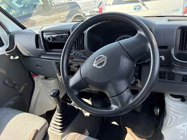 NISSAN CLIPPER