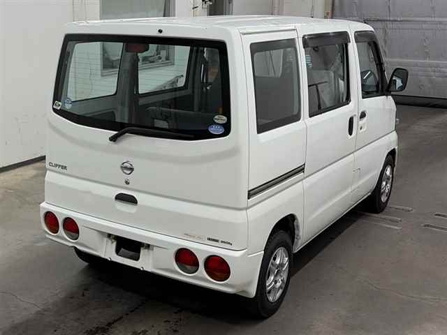 NISSAN CLIPPER