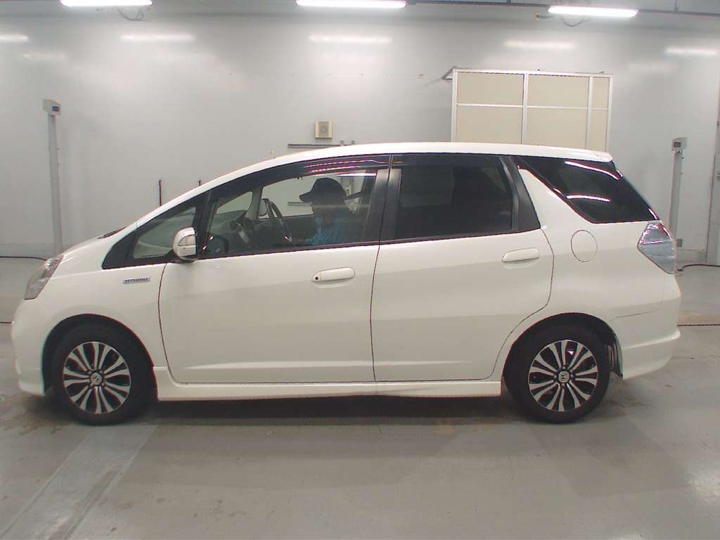 HONDA FIT SHUTTLE