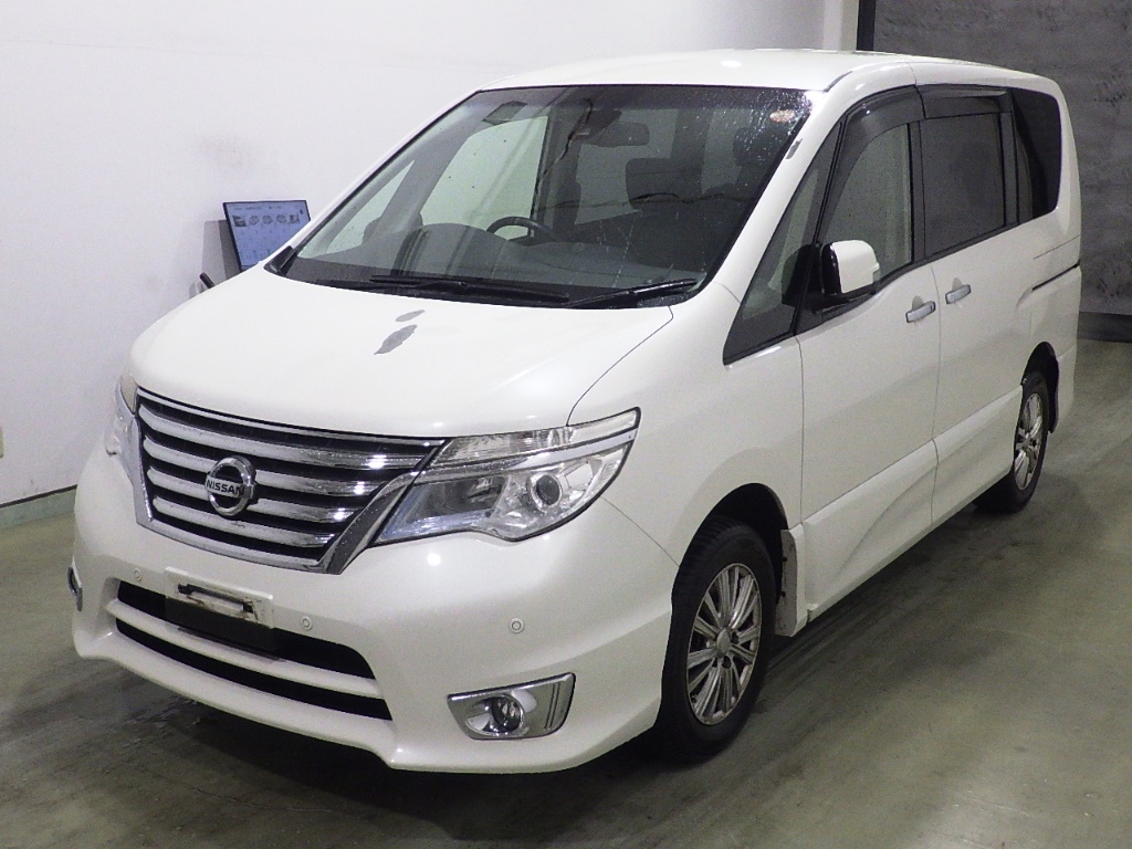 NISSAN SERENA