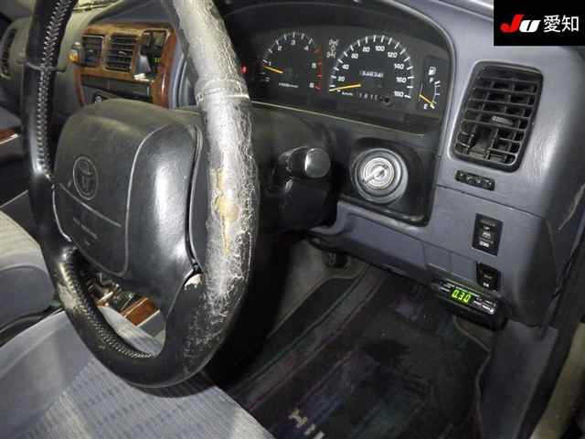 TOYOTA HILUX SURF
