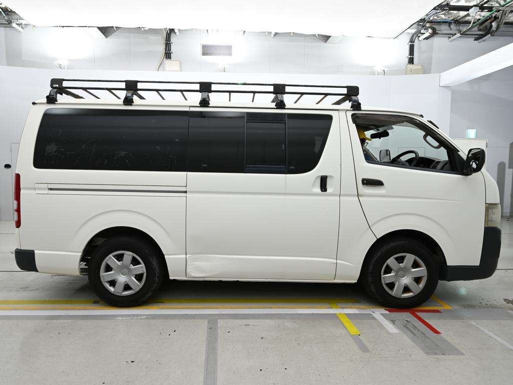 TOYOTA REGIUS ACE
