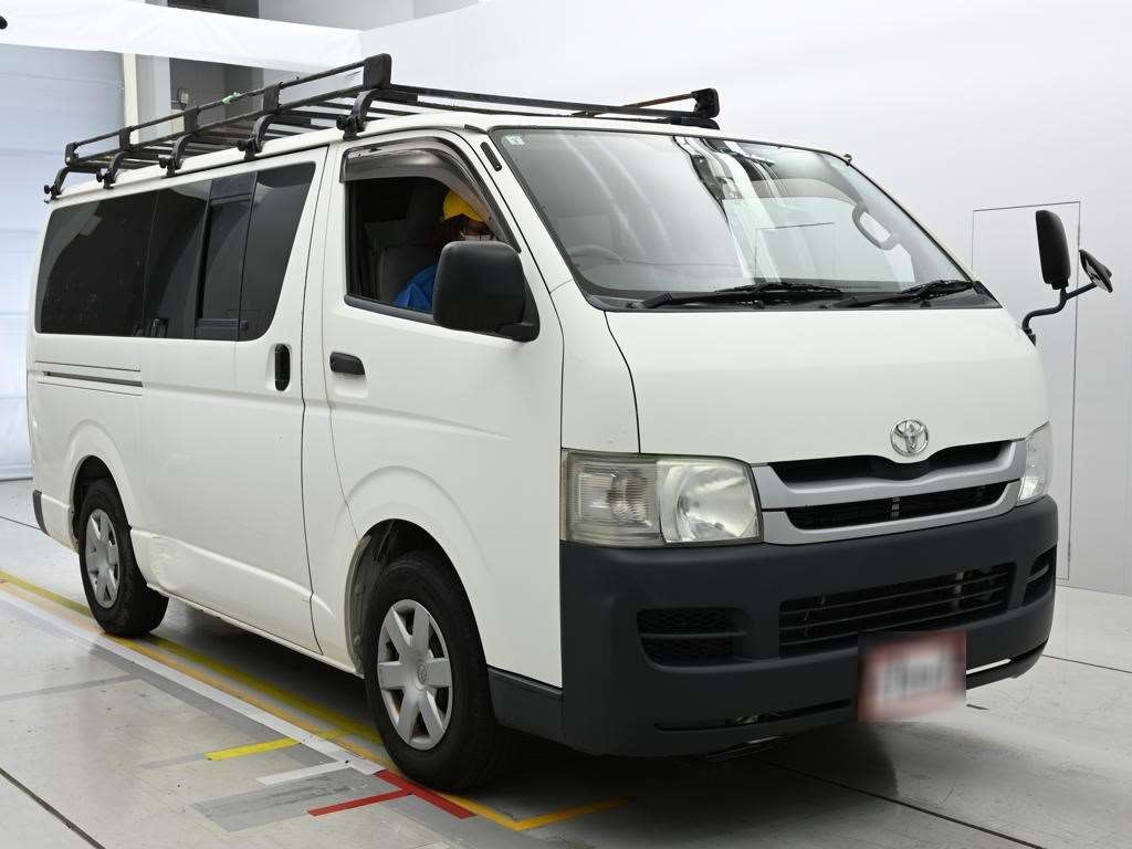 TOYOTA REGIUS ACE