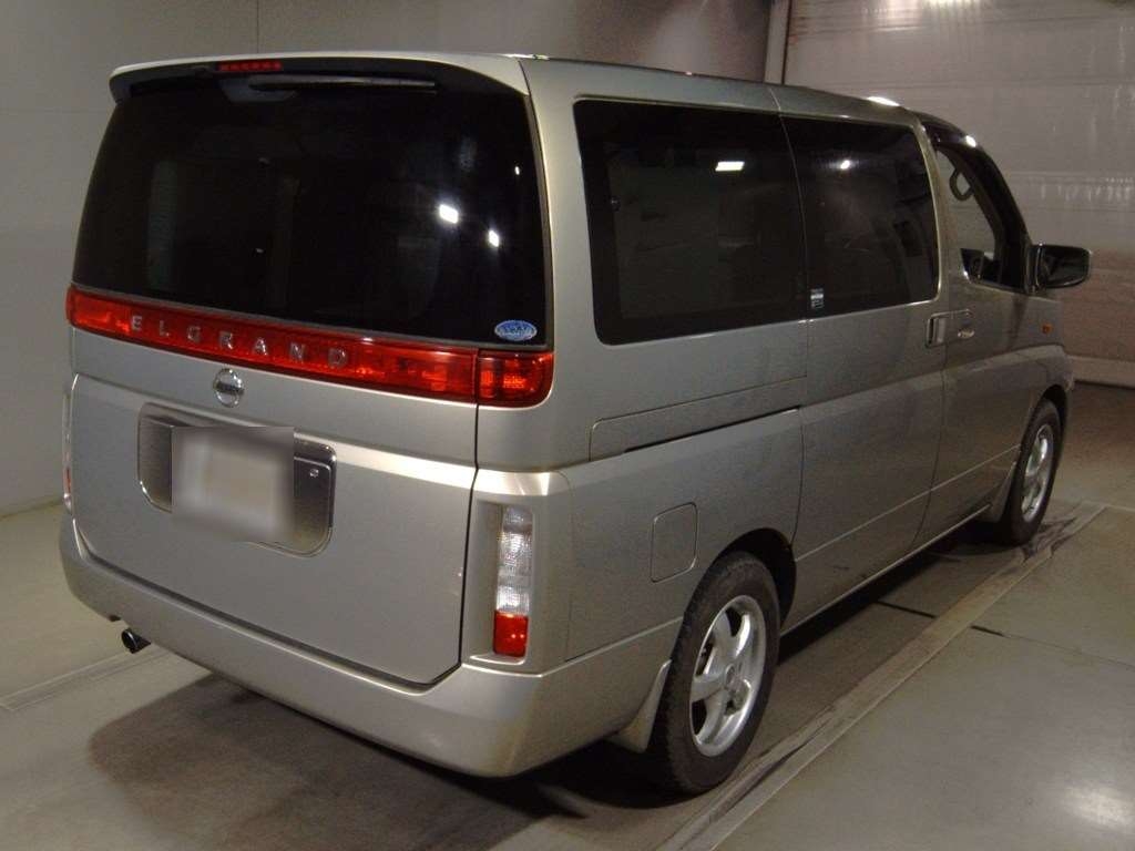 NISSAN ELGRAND