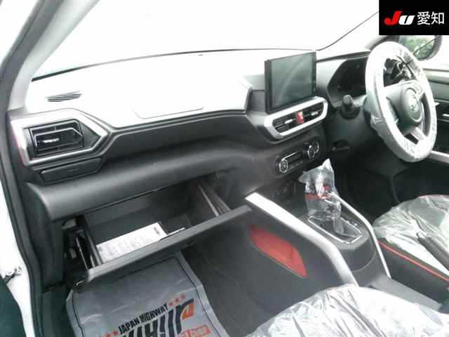 DAIHATSU ROCKY
