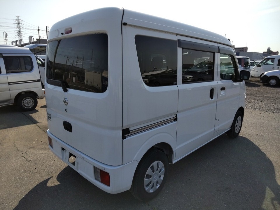 NISSAN NV100 CLIPPER