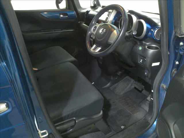 HONDA N-BOX+