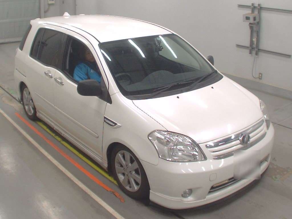 TOYOTA RAUM