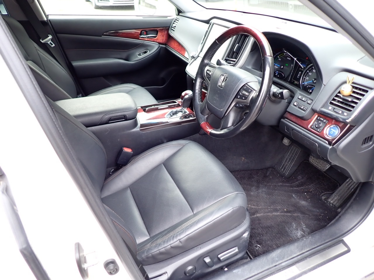 TOYOTA CROWN MAJESTA