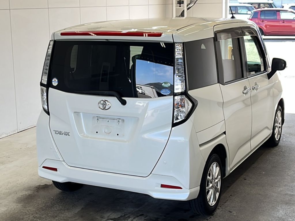 TOYOTA TANK