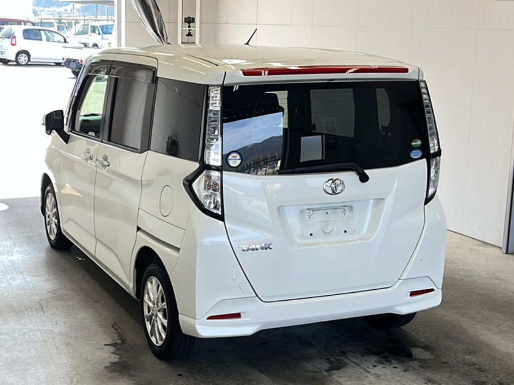 TOYOTA TANK