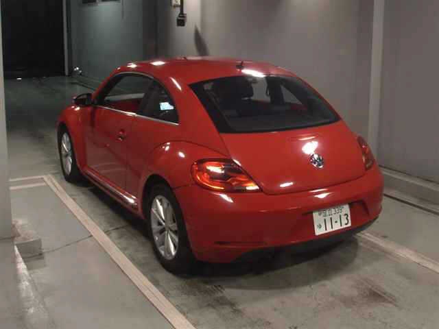 VOLKSWAGEN BEETLE