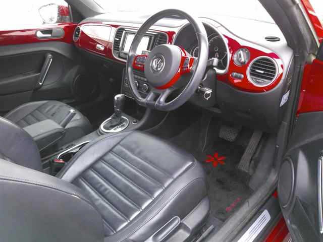 VOLKSWAGEN BEETLE