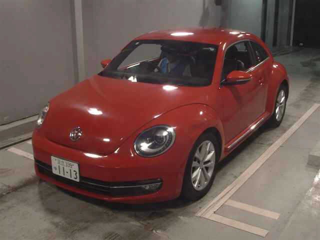 VOLKSWAGEN BEETLE