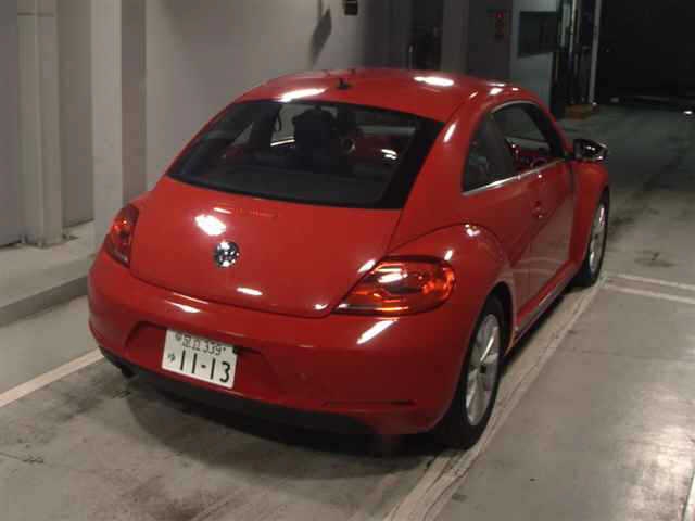VOLKSWAGEN BEETLE