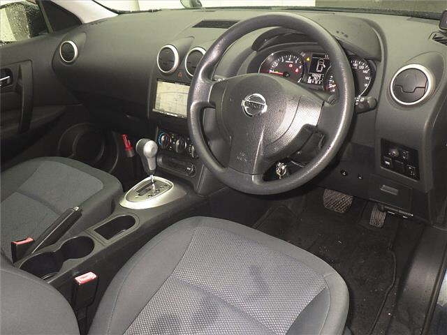 NISSAN DUALIS