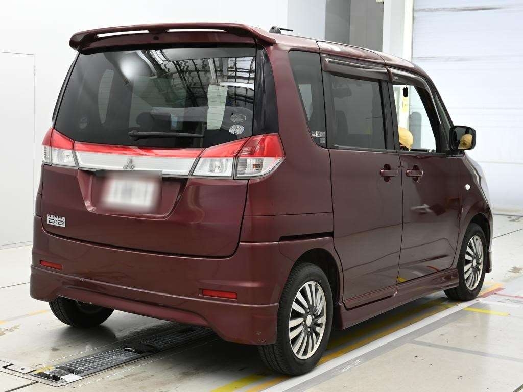 MITSUBISHI DELICA D:2