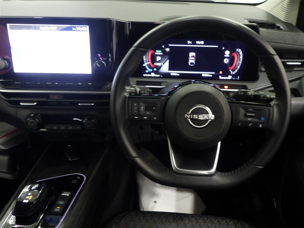 NISSAN AURA