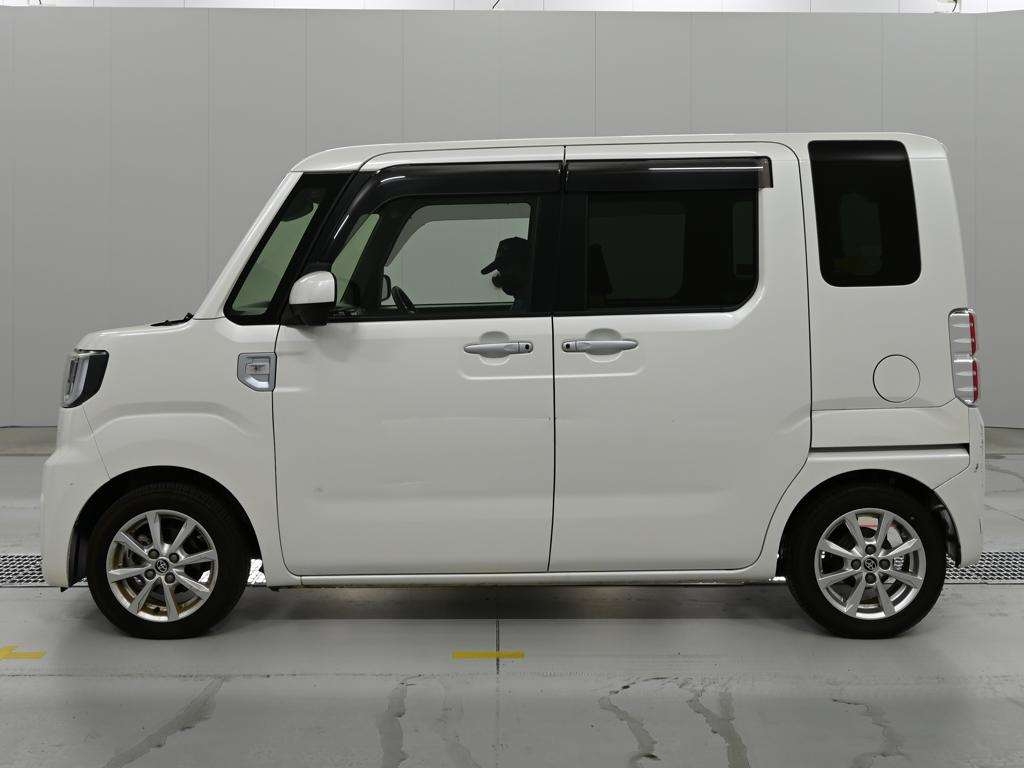 TOYOTA PIXIS MEGA