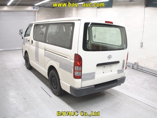 TOYOTA REGIUS ACE