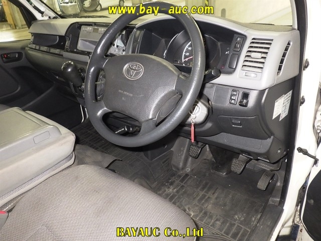 TOYOTA REGIUS ACE