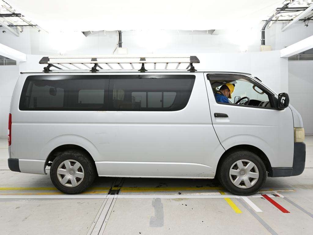 TOYOTA REGIUS ACE