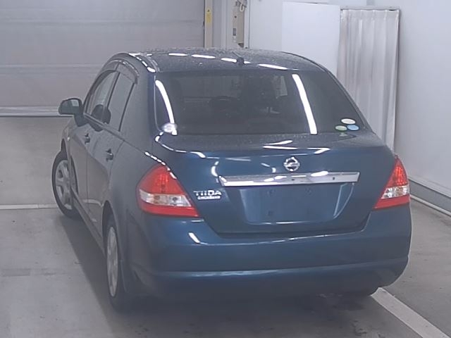 NISSAN TIIDA LATIO