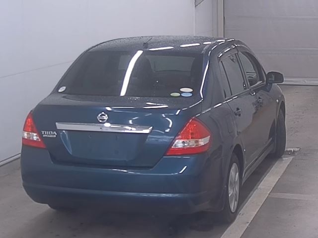 NISSAN TIIDA LATIO