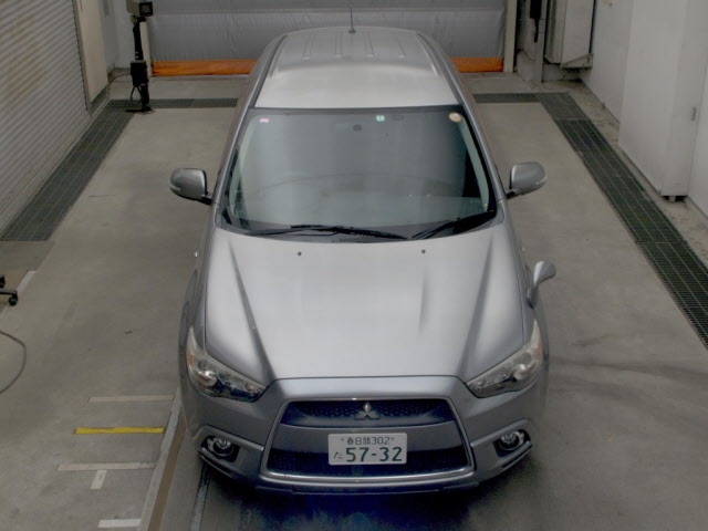 MITSUBISHI RVR