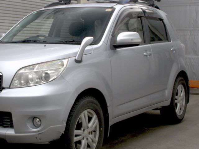 TOYOTA RUSH