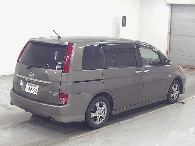 TOYOTA ISIS