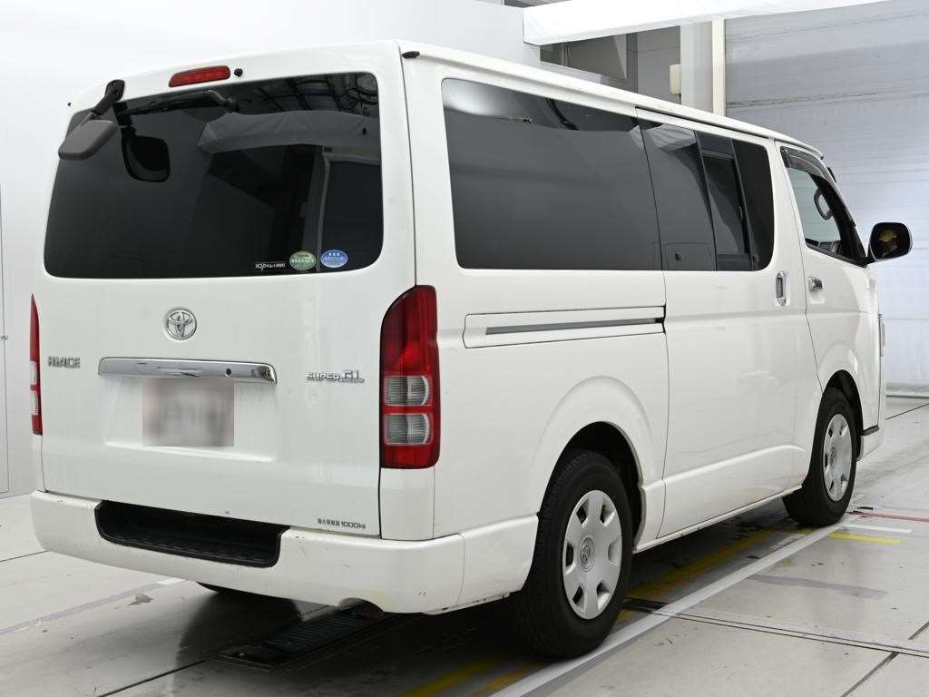 TOYOTA REGIUS ACE