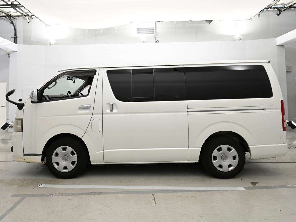 TOYOTA REGIUS ACE