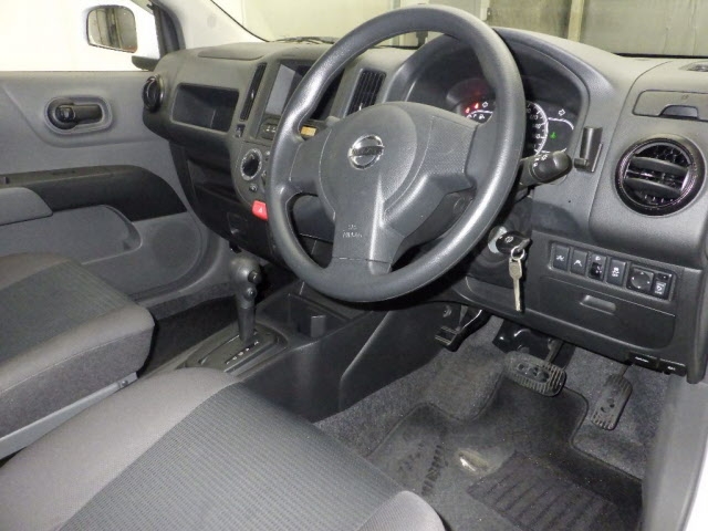NISSAN AD
