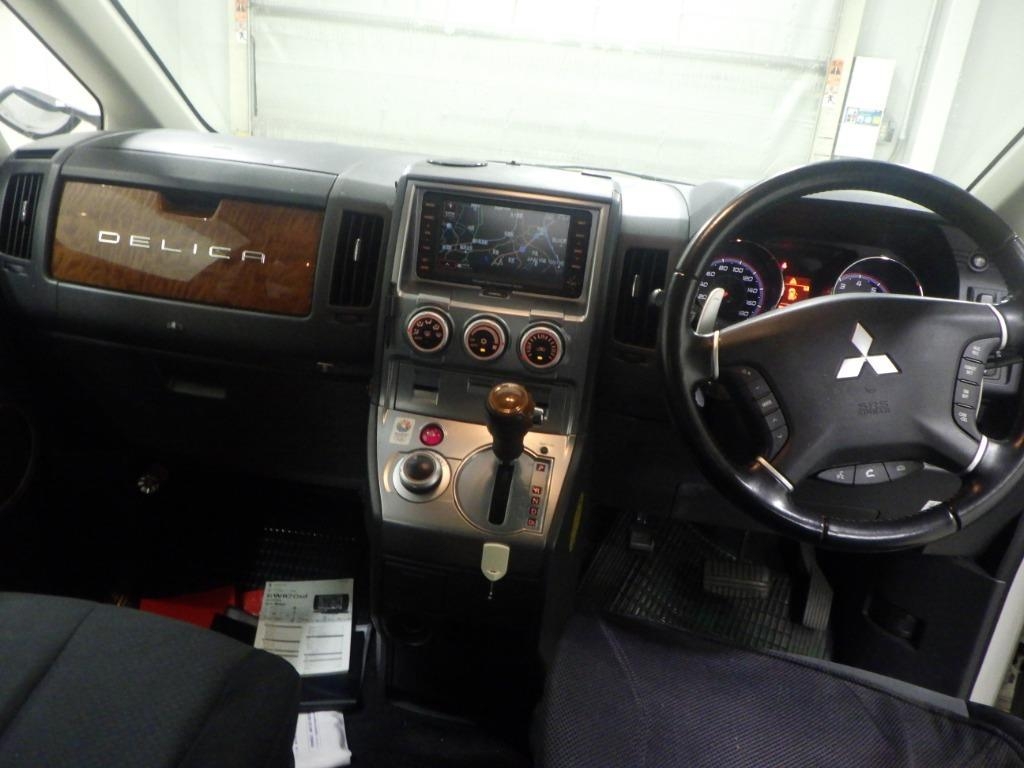 MITSUBISHI DELICA D:5