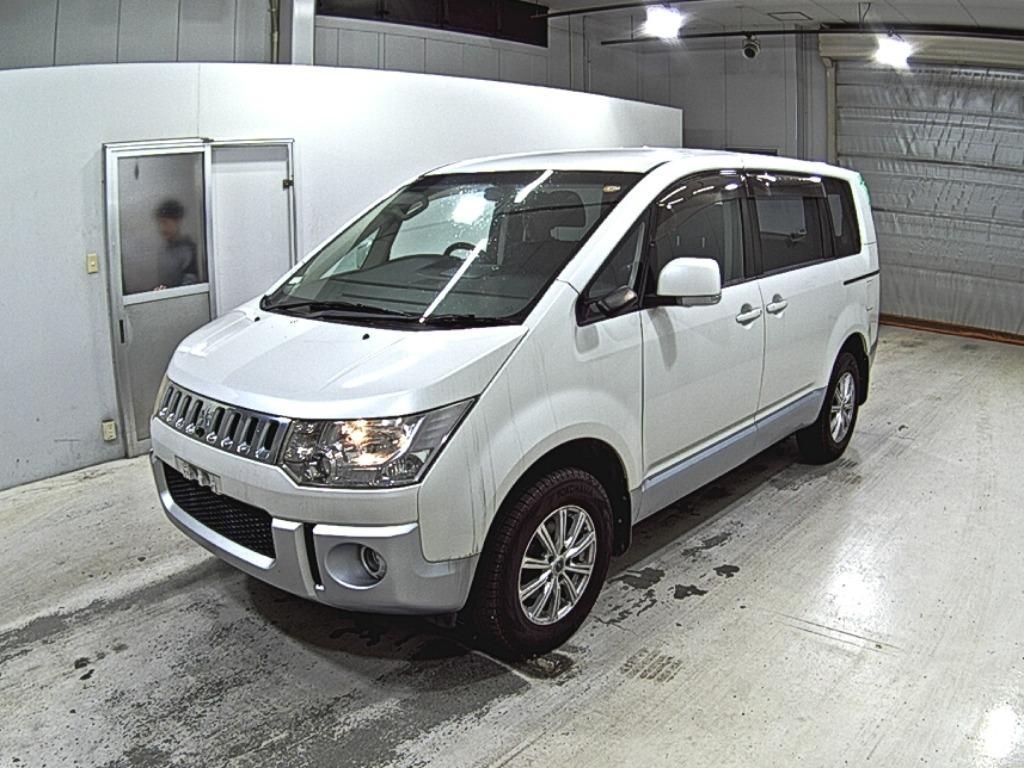 MITSUBISHI DELICA D:5