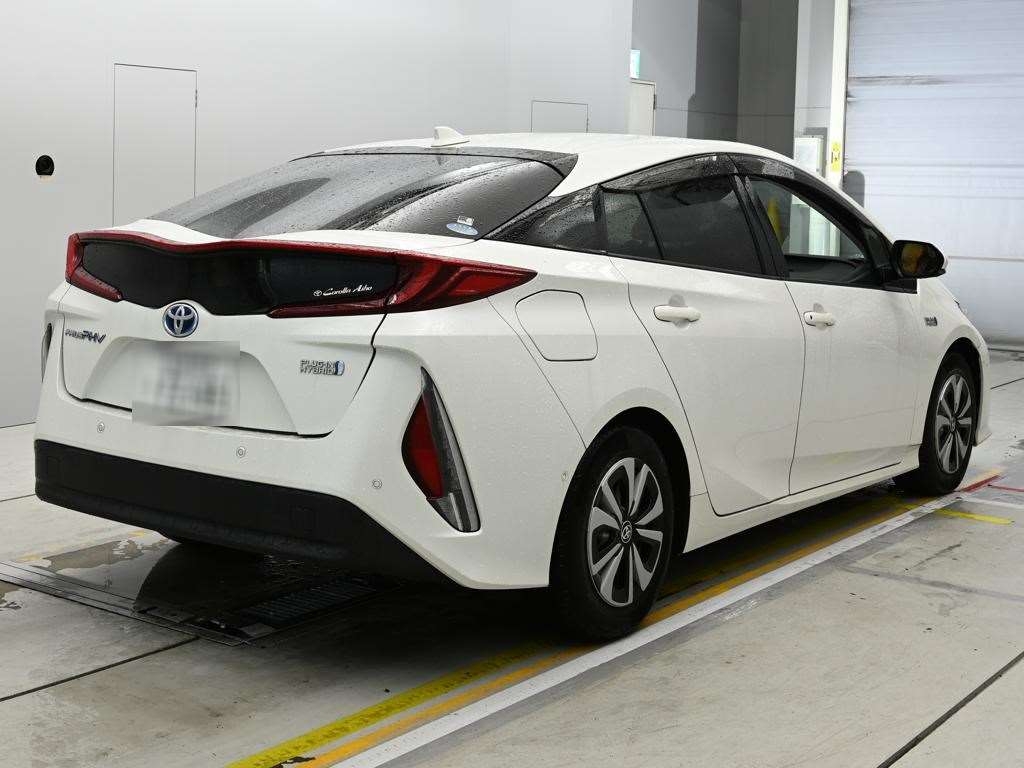 TOYOTA PRIUS PHV