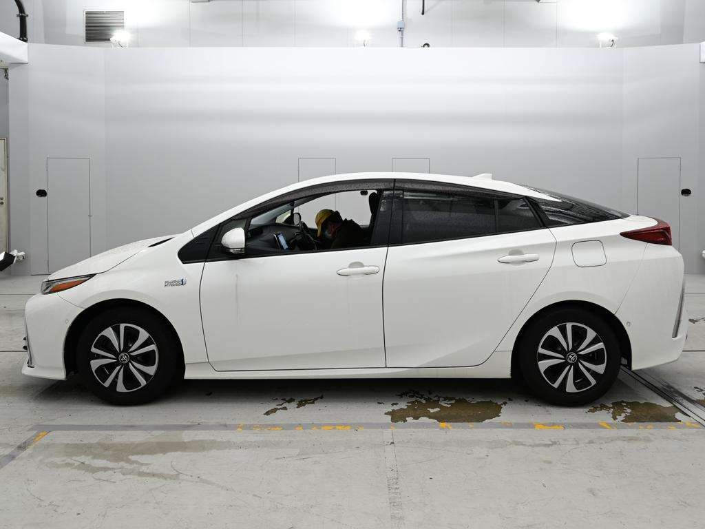 TOYOTA PRIUS PHV