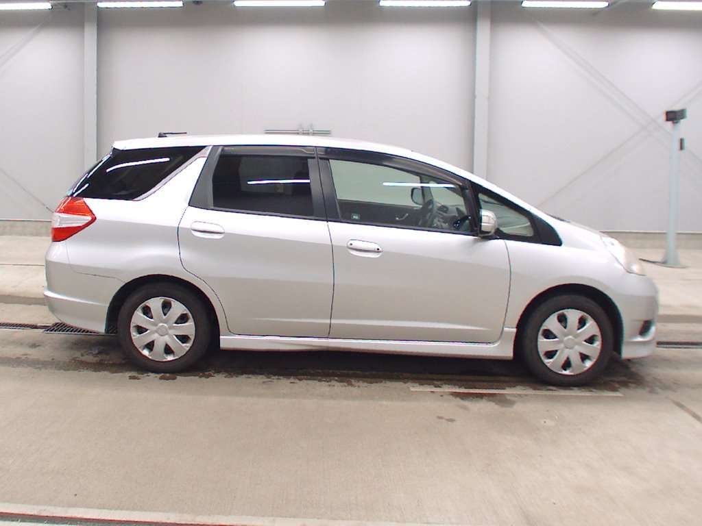 HONDA FIT SHUTTLE