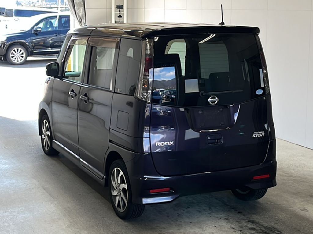 NISSAN ROOX