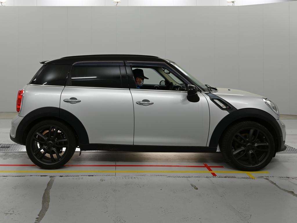 MINI CROSSOVER