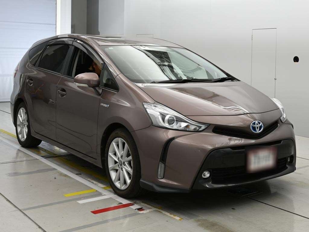 TOYOTA PRIUS ALPHA