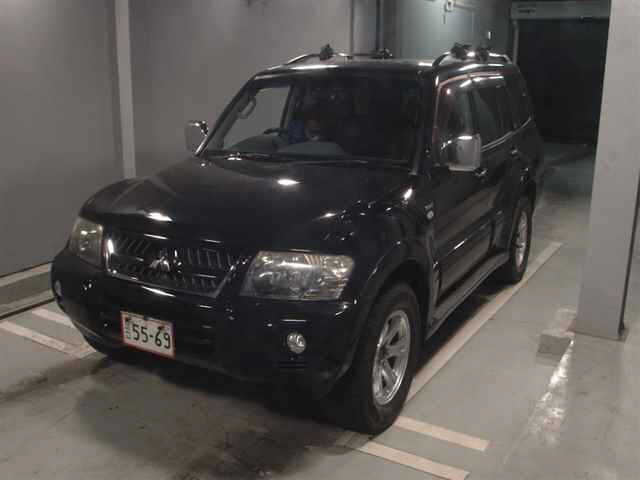 MITSUBISHI PAJERO