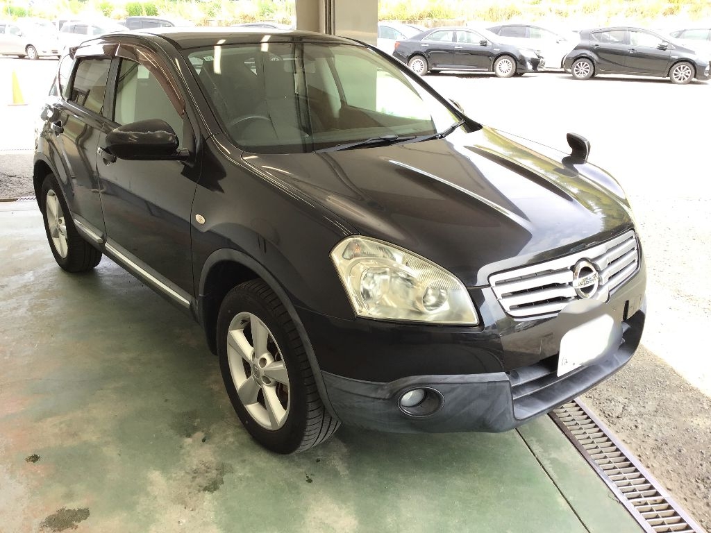 NISSAN DUALIS