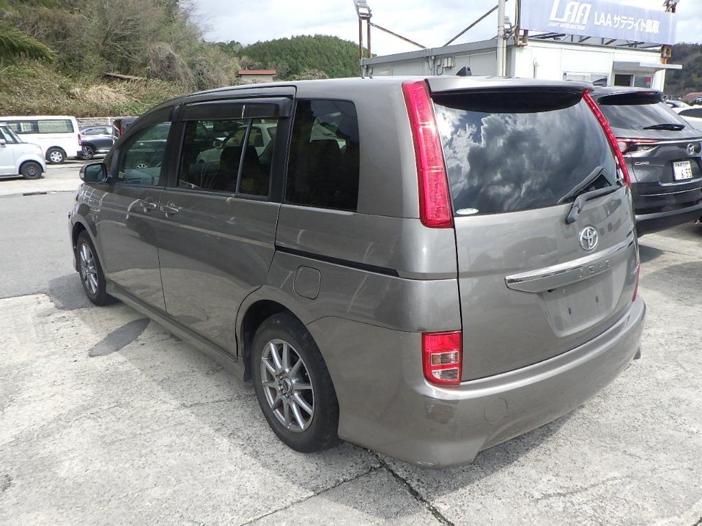 TOYOTA ISIS
